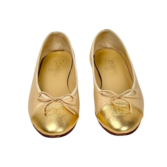 Chanel CC Bow Ballet Flats SZ 38 Beige Leather Gold Cap Toe Luxury Designer - Picture 3 of 15